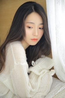 免费看美女裸露双乳洗澡视频
